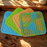 Silicone Pet Lick Pad for Dogs & Cats – Slow Feeder Mat for Anxiety Relief, Grooming, and Enrichment